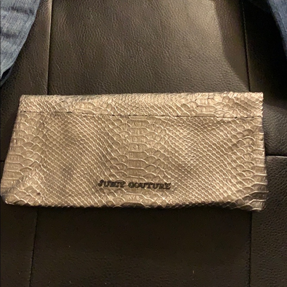 Juicy Couture clutch - Picture 2 of 7